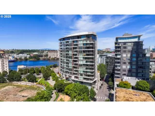 More Details about MLS # 724701418 : 949 NW OVERTON ST 1015