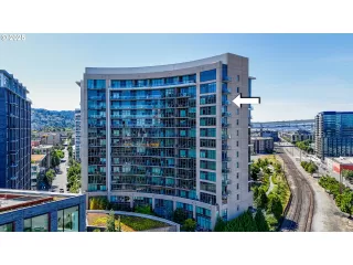 Photo #3: 724701418 Listing