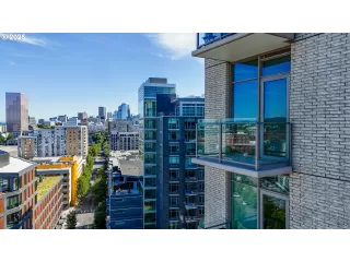 Photo #6: 724701418 Listing