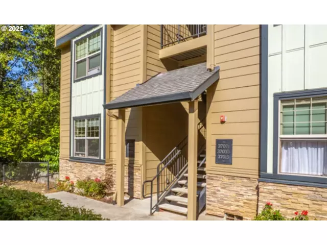 MLS: 724796278 Condo For Sale