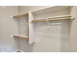 Photo #2: 724796278 Listing