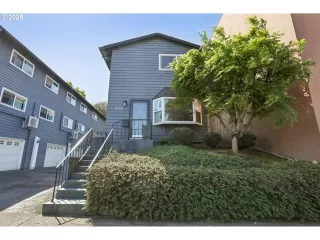 Click for more information on MLS # 724934765 : 2134 SE HAWTHORNE BLVD More Details about MLS # 724934765 : 2134 SE HAWTHORNE BLVD