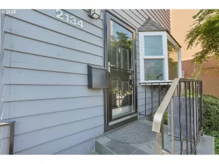 Photo #3: 724934765 Listing 