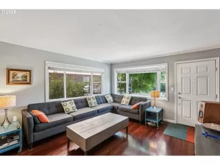 Photo #5: 724934765 Listing 