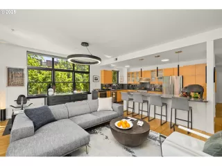 Photo #1: 725170305 Listing 