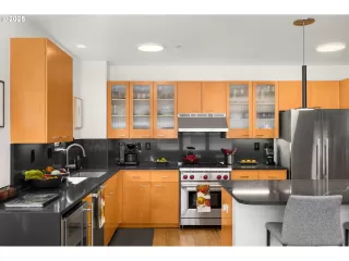 Photo #3: 725170305 Listing 