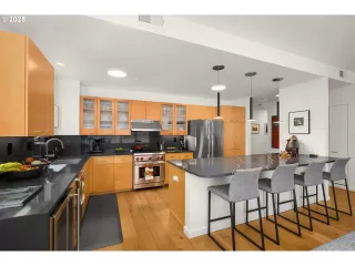 Photo #4: 725170305 Listing 