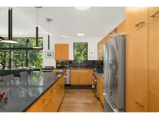 Photo #6: 725170305 Listing 