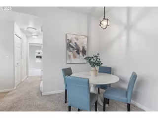 Photo #5: 725380491 Listing