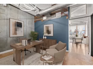 Photo #2: 725611462 Listing