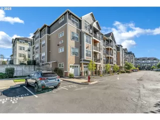 Photo #3: 726062372 Listing