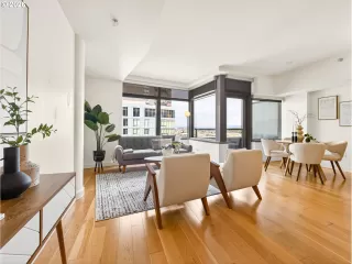 Photo #2: 726820791 Listing 