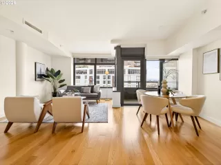 Photo #4: 726820791 Listing 