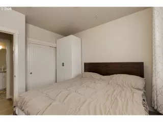 Photo #4: 726868336 Listing 