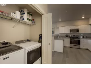 Photo #6: 726868336 Listing 