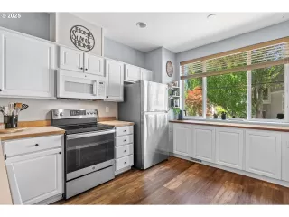 Photo #1: 727343492 Listing