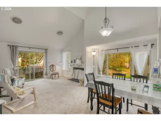 Photo #1: 727372664 Listing 