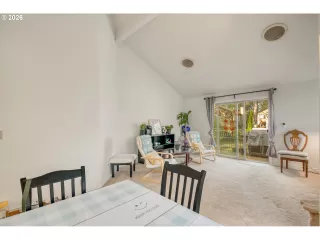 Photo #2: 727372664 Listing 