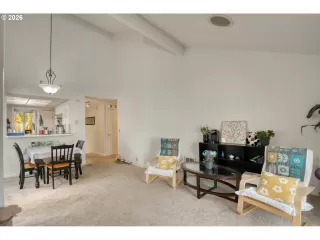 Photo #3: 727372664 Listing 