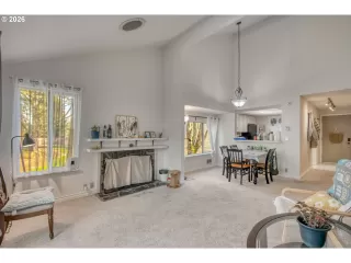 Photo #4: 727372664 Listing 