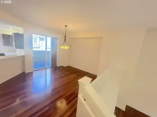 Photo #2: 727405745 Listing