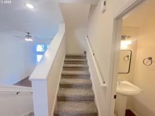 Photo #6: 727405745 Listing