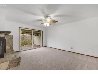 Photo #3: 728038805 Listing 