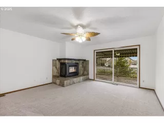 Photo #5: 728038805 Listing 