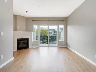 Photo #2: 728374961 Listing 