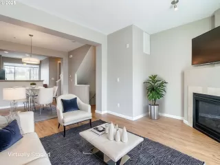 Photo #5: 728374961 Listing 