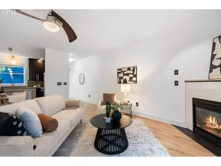 Photo #3: 728485181 Listing