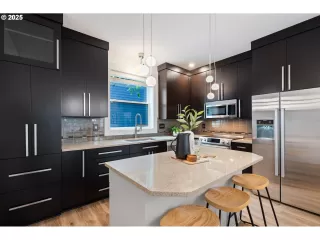 Photo #6: 728485181 Listing