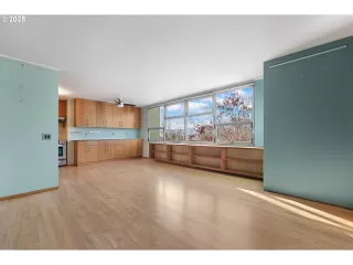 Photo #2: 728507028 Listing 