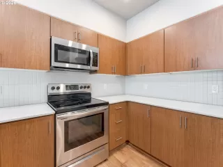 Photo #3: 728720860 Listing