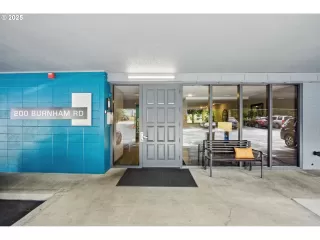 Photo #4: 728992496 Listing