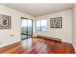 Photo #4: 729004116 Listing