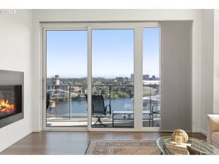 Photo #6: 729137269 Listing