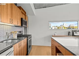 Photo #3: 729582228 Listing 