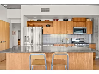 Photo #4: 729582228 Listing 