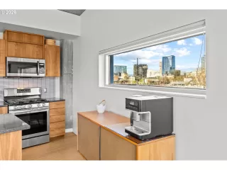 Photo #5: 729582228 Listing 