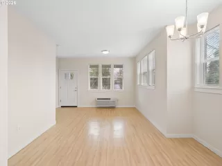 Photo #1: 729624269 Listing 