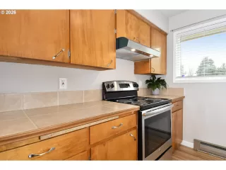 Photo #4: 730206746 Listing 