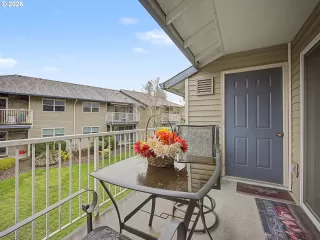 Photo #4: 730866277 Listing