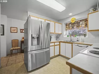 Photo #6: 730866277 Listing