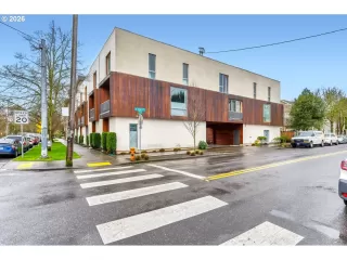 Photo #1: 731238837 Listing 