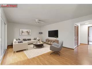 Photo #6: 731310867 Listing