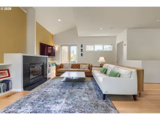 Photo #5: 731523483 Listing 