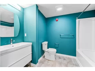 Photo #5: 731901596 Listing