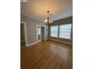 Photo #4: 731986963 Listing 