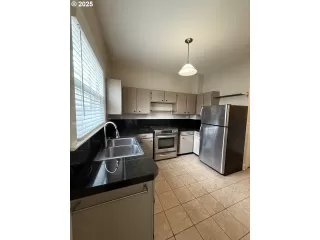 Photo #5: 731986963 Listing 